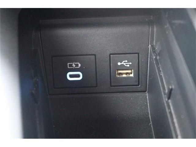 TOYOTA NOAH HYBRID 2022