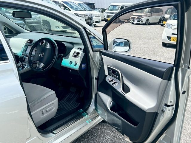 TOYOTA MARK X ZIO 2008