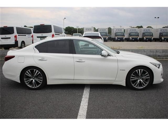 NISSAN SKYLINE HYBRID 2019