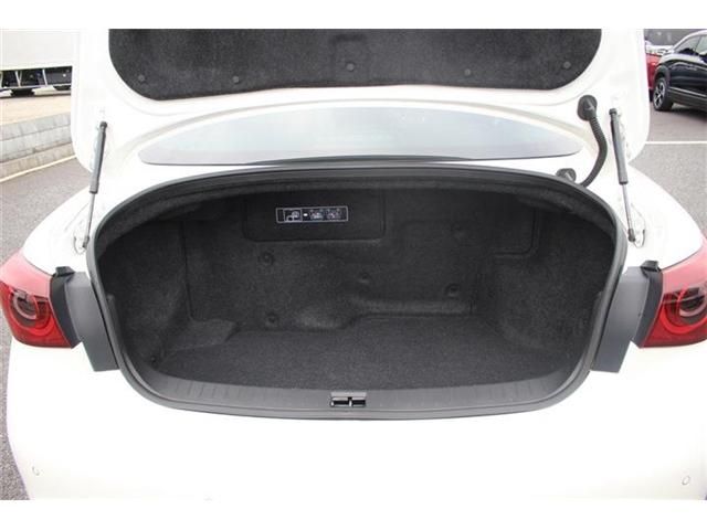 NISSAN SKYLINE HYBRID 2019