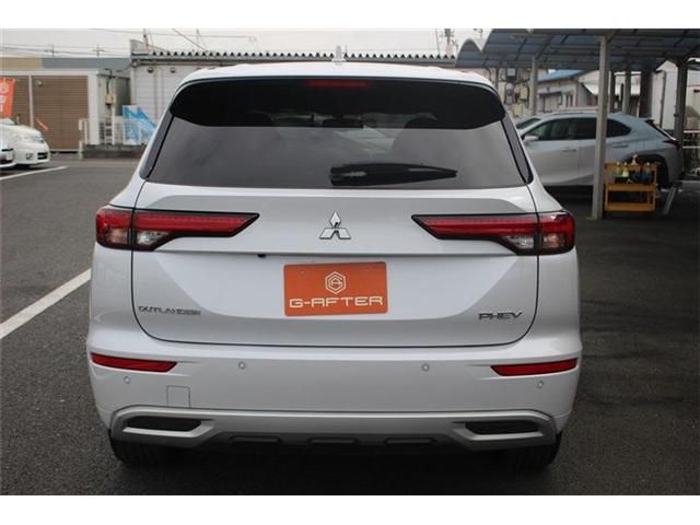 MITSUBISHI OUTLANDER PHEV 2023