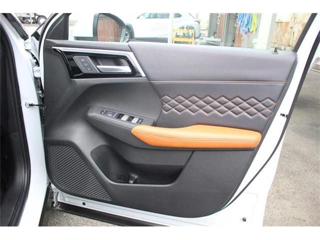 MITSUBISHI OUTLANDER PHEV 2023