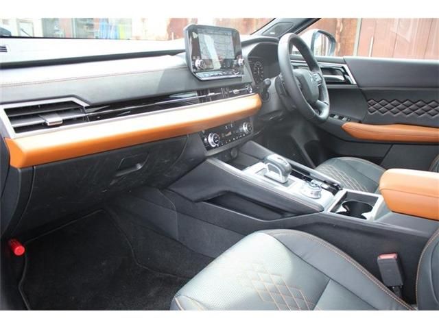 MITSUBISHI OUTLANDER PHEV 2023