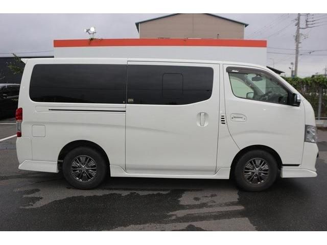 NISSAN NV350 CARAVAN 2020