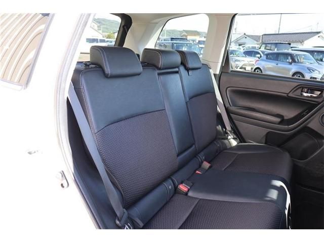 SUBARU FORESTER 2017