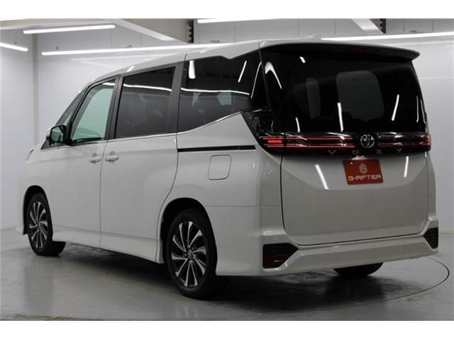 TOYOTA VOXY 2023