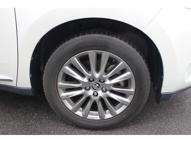 TOYOTA HARRIER HYBRID 2017