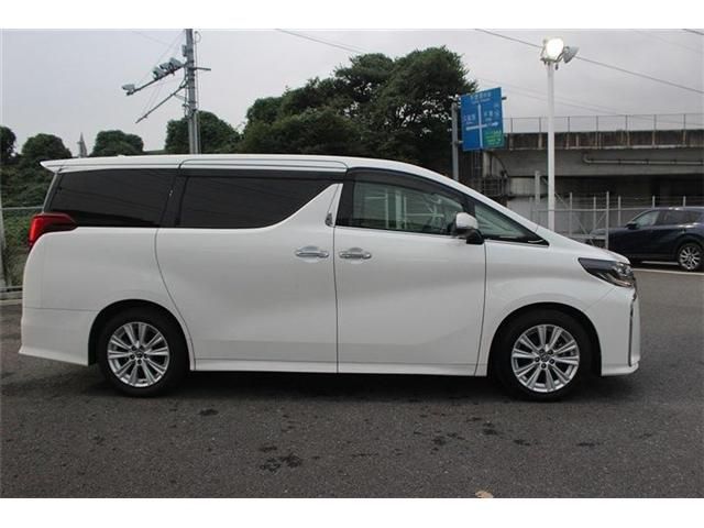 TOYOTA ALPHARD 2018