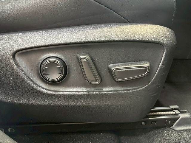 TOYOTA HARRIER 2WD 2023