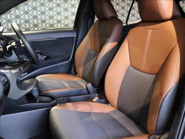 TOYOTA YARIS CROSS HYBRID 2024