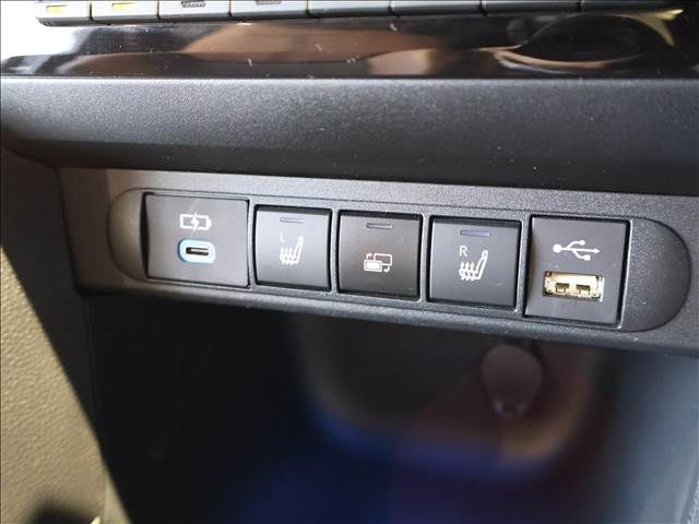 TOYOTA YARIS CROSS HYBRID 2024