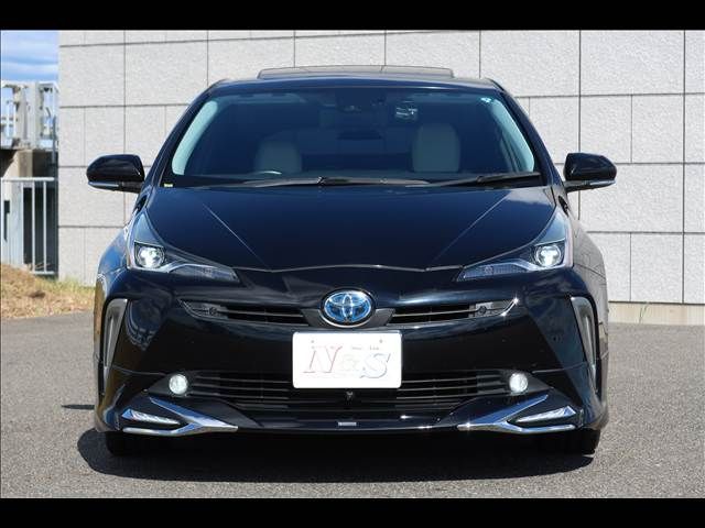 TOYOTA PRIUS 2019