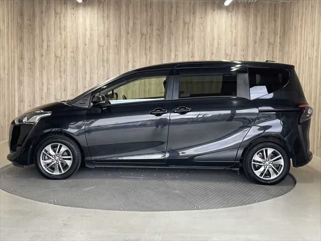 TOYOTA SIENTA 2017