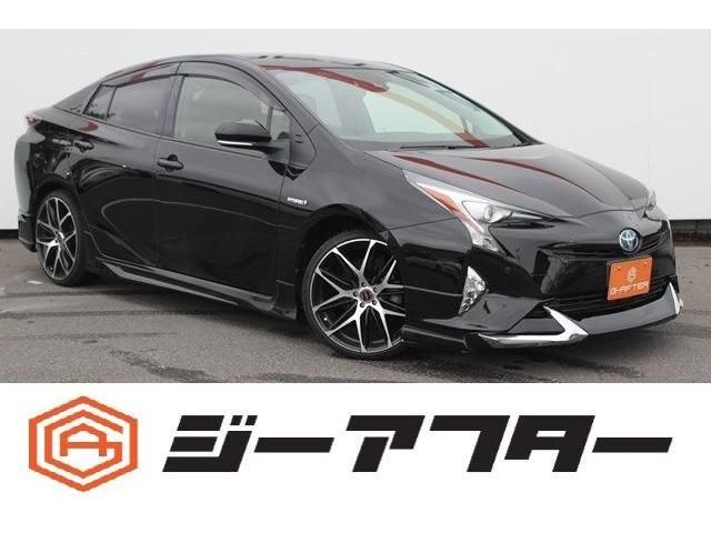 TOYOTA PRIUS 2016