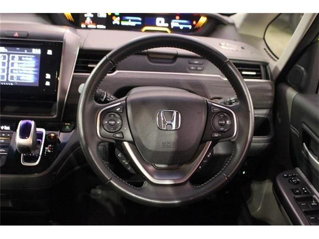 HONDA FREED plus HYBRID 2016