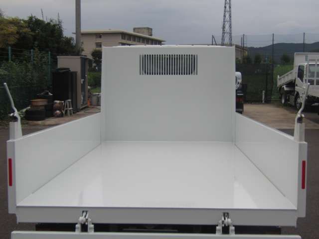 MITSUBISHI CANTER 2025