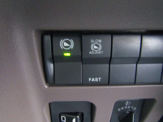 MITSUBISHI CANTER 2025