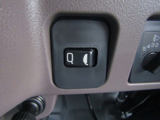 MITSUBISHI CANTER 2025