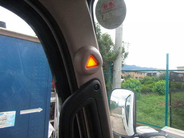 MITSUBISHI CANTER 2025