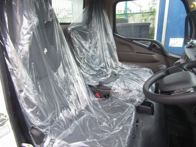 MITSUBISHI CANTER 2025