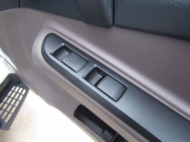 MITSUBISHI CANTER 2025