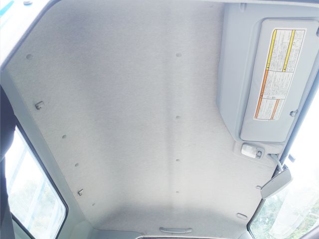 MITSUBISHI CANTER 2021