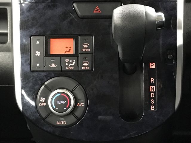 DAIHATSU TANTO CUSTOM 2017