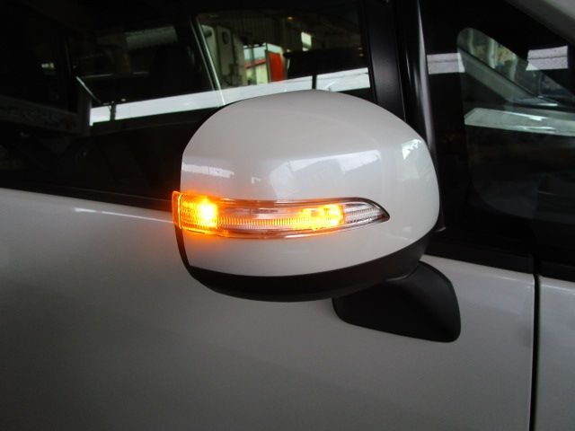 DAIHATSU MOVE CUSTOM 4WD 2013