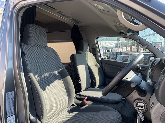 NISSAN CARAVAN van 4WD 2020