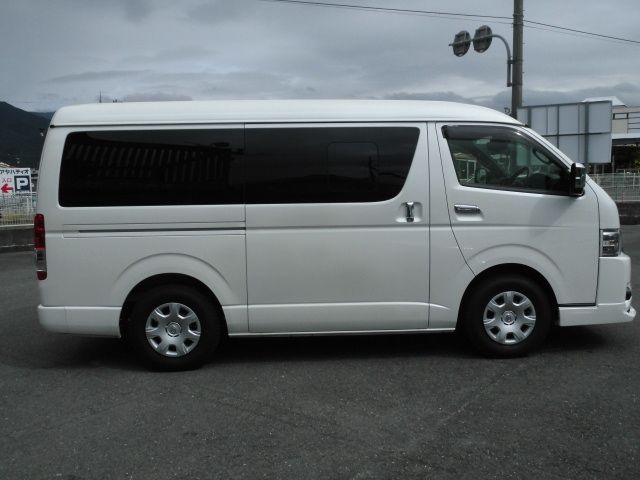 TOYOTA HIACE van 2WD 2020