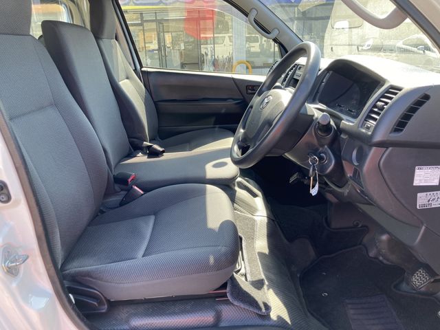 TOYOTA HIACE van 4WD 2014