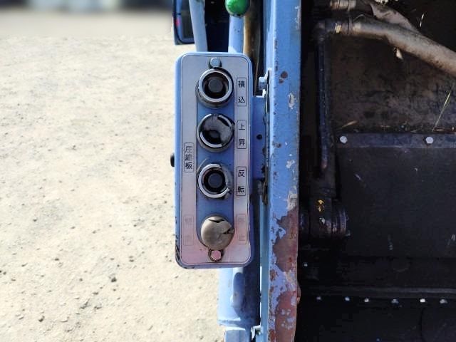 MITSUBISHI CANTER 2001