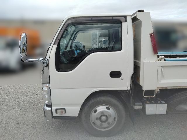 ISUZU ELF 2021