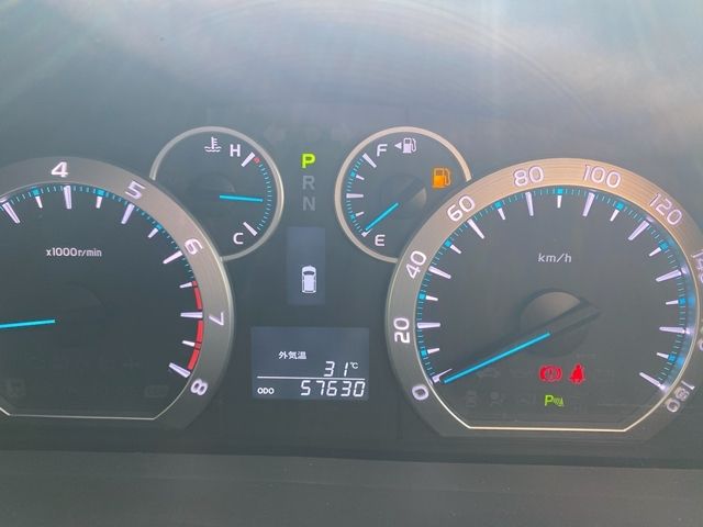 TOYOTA VELLFIRE 2011