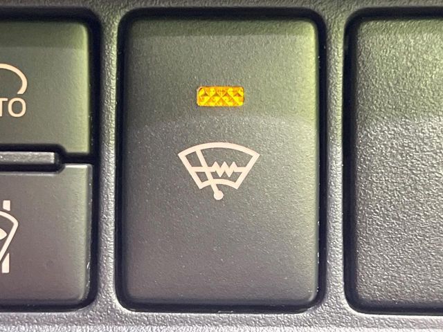 TOYOTA VOXY 4WD 2016