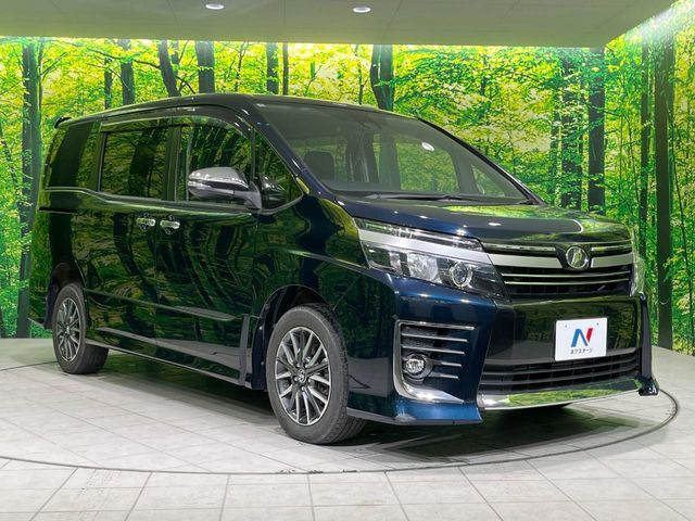 TOYOTA VOXY 4WD 2016