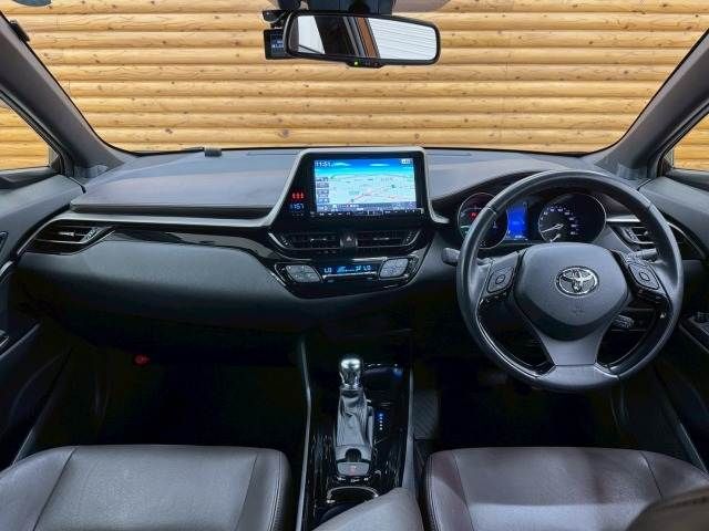 TOYOTA C-HR 2017