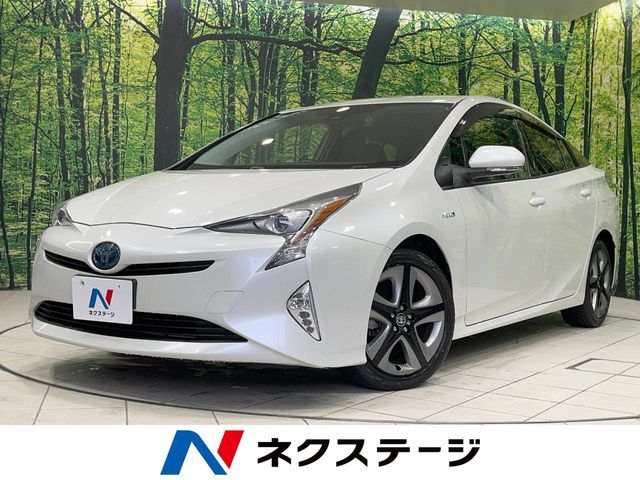 TOYOTA PRIUS 2016