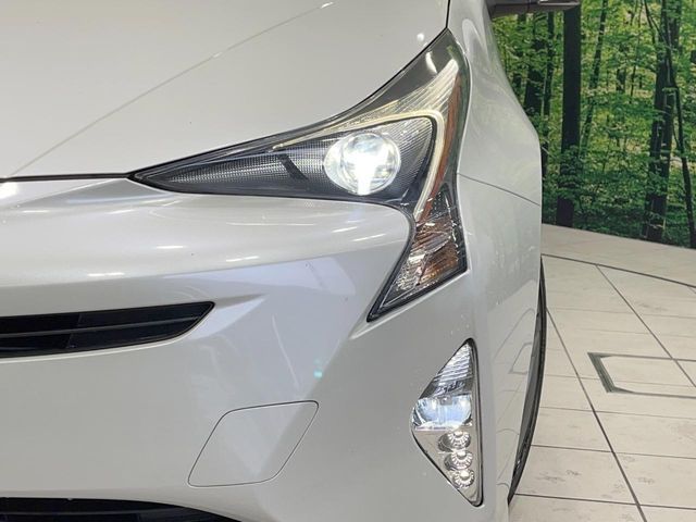 TOYOTA PRIUS 2016