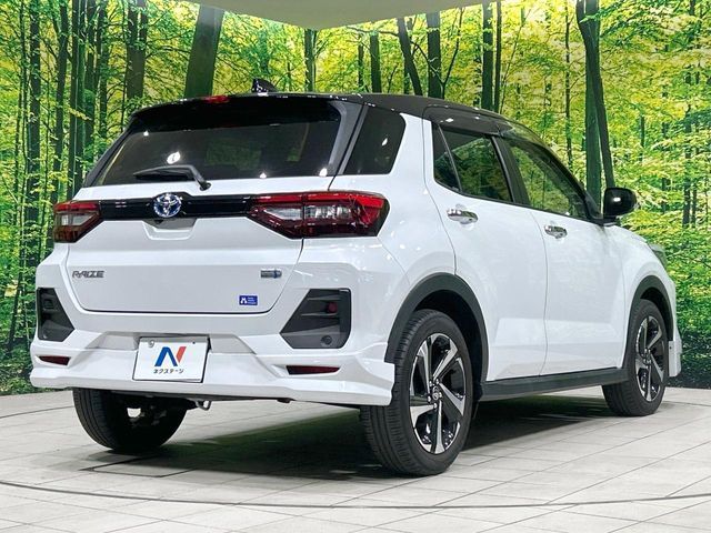 TOYOTA RAIZE HYBRID 2022