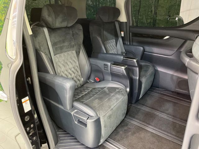 TOYOTA ALPHARD 2017
