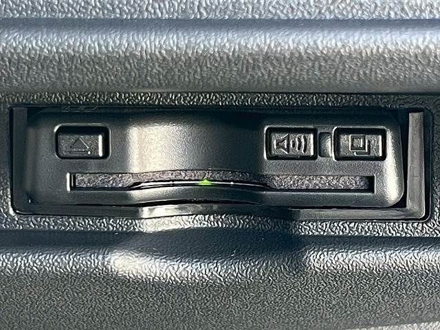 TOYOTA HIACE van 4WD 2025