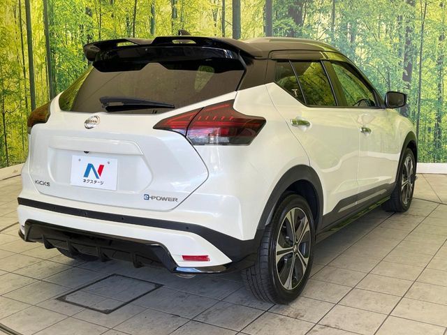 NISSAN KICKS 2020