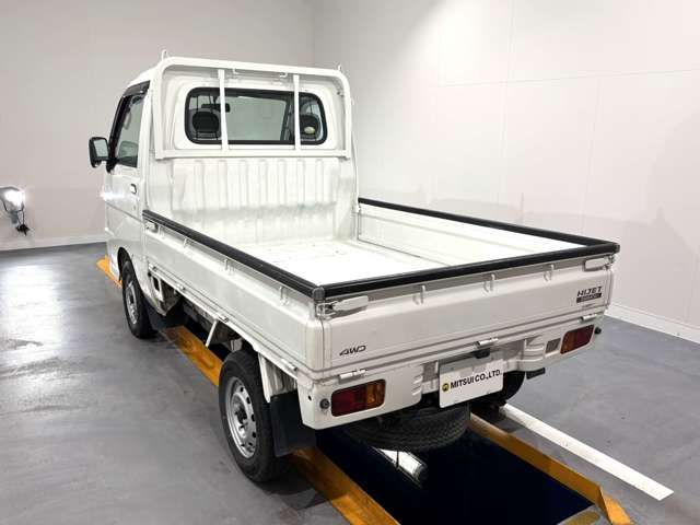 DAIHATSU HIJET truck 4WD 2010