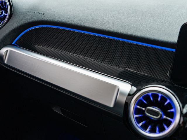 MERCEDES BENZ MERCEDES BENZ GLB 2023