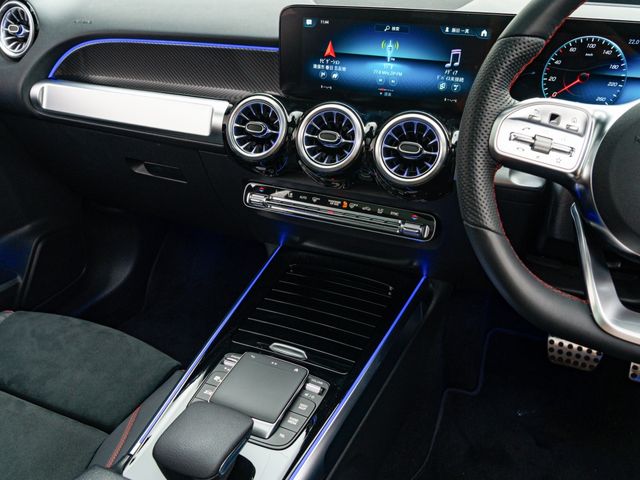 MERCEDES BENZ MERCEDES BENZ GLB 2023