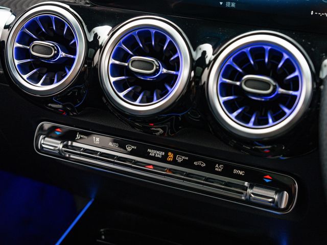 MERCEDES BENZ MERCEDES BENZ GLB 2023