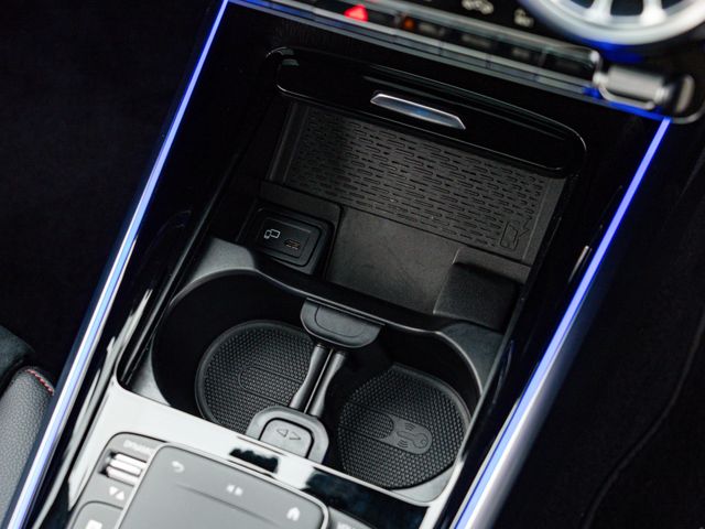 MERCEDES BENZ MERCEDES BENZ GLB 2023