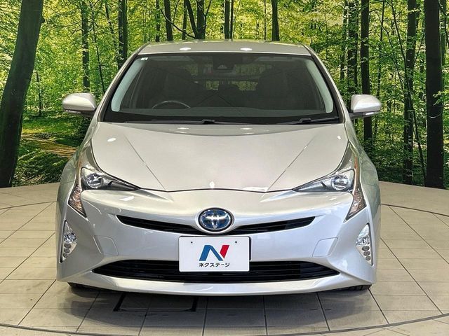 TOYOTA PRIUS 2016