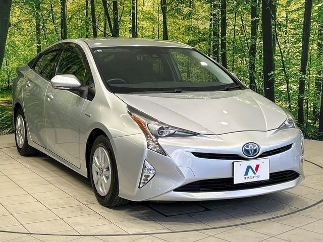 TOYOTA PRIUS 2016